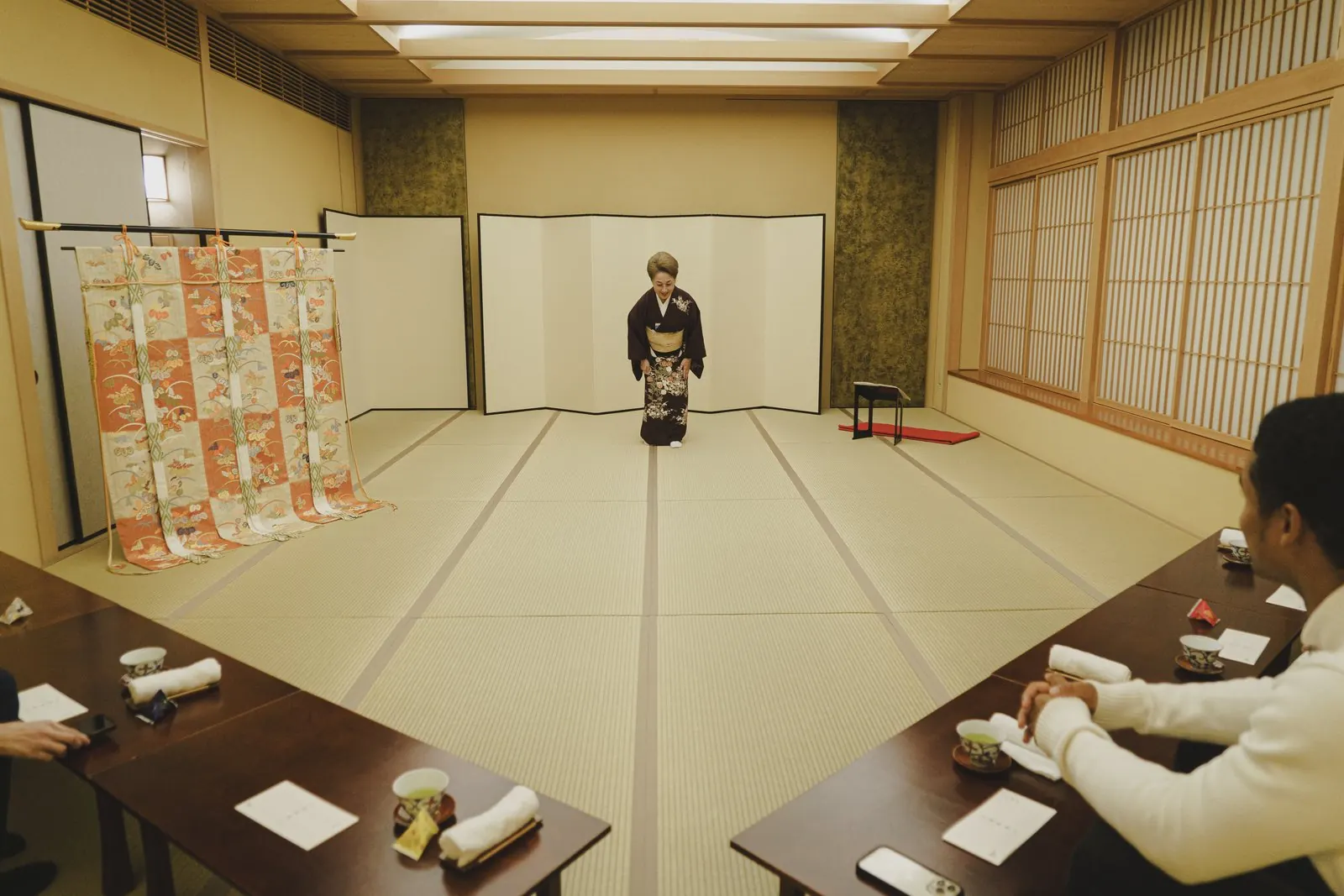 お座敷茶屋の広間